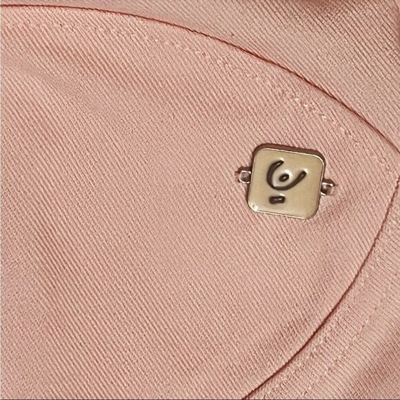 NEW Freddy Italian Crop Peach Pants Limited Edition High Waist 3/Buttons/Zip 8 - Picture 7 of 14